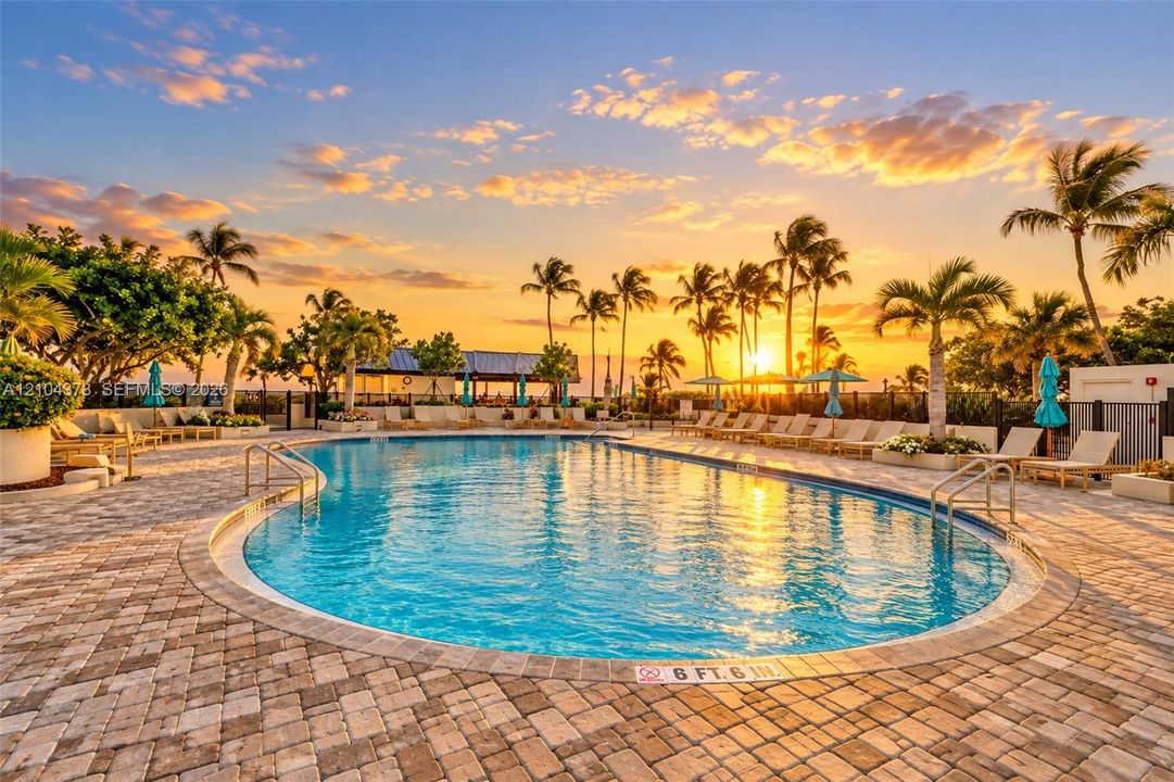 For Sale: $895,000 (2 beds, 2 baths, 1700 Square Feet)