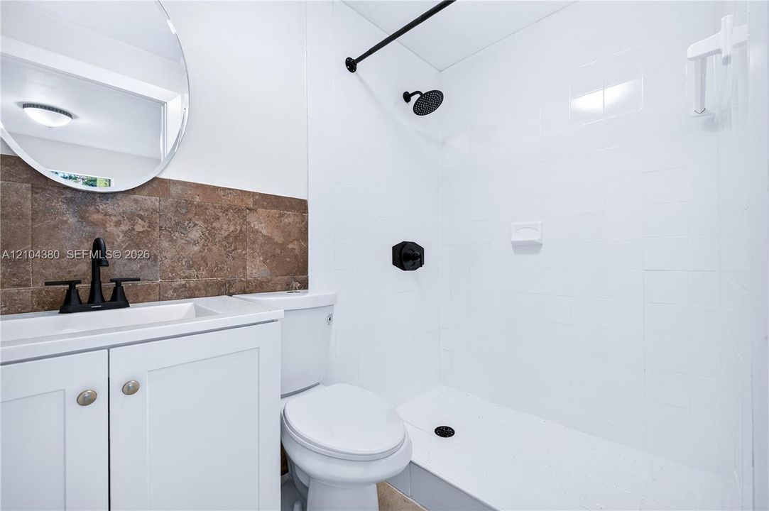 В аренду: $2,700 (4 спален, 2 ванн, 1014 Квадратных фут)