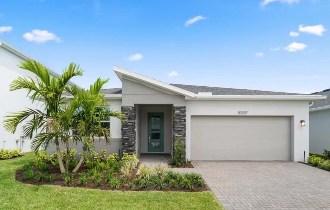 10207 SW Adelaide Terr