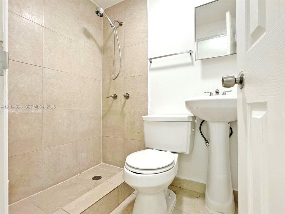 В аренду: $1,200 (1 спален, 1 ванн, 0 Квадратных фут)