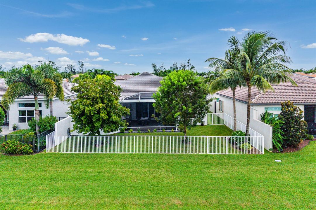 Fenced Rear Yard