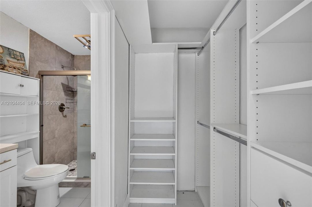В аренду: $3,300 (3 спален, 2 ванн, 964 Квадратных фут)