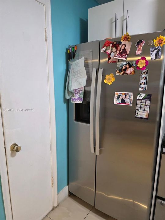 В аренду: $1,900 (2 спален, 1 ванн, 851 Квадратных фут)