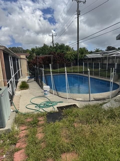 En Venta: $549,000 (3 camas, 2 baños, 0 Pies cuadrados)