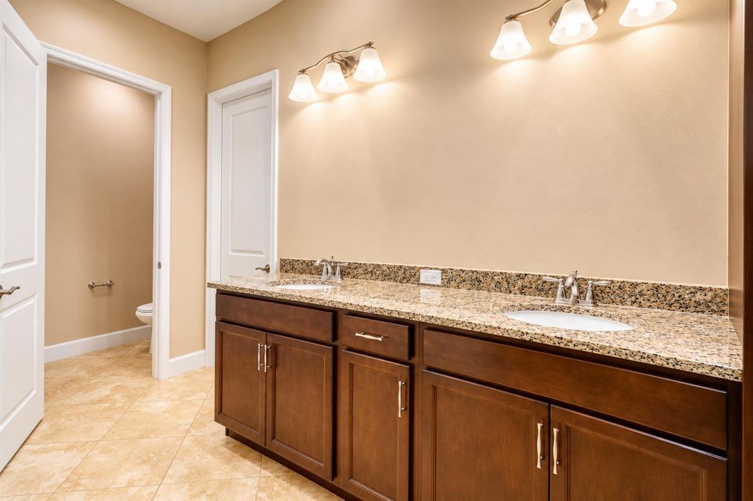 5626 Macoon Way 25