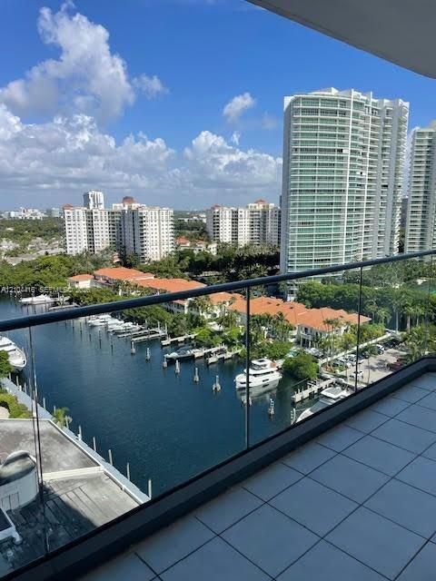 For Rent: $4,500 (2 beds, 2 baths, 1600 Square Feet)