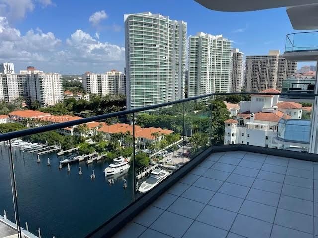 For Rent: $4,500 (2 beds, 2 baths, 1600 Square Feet)