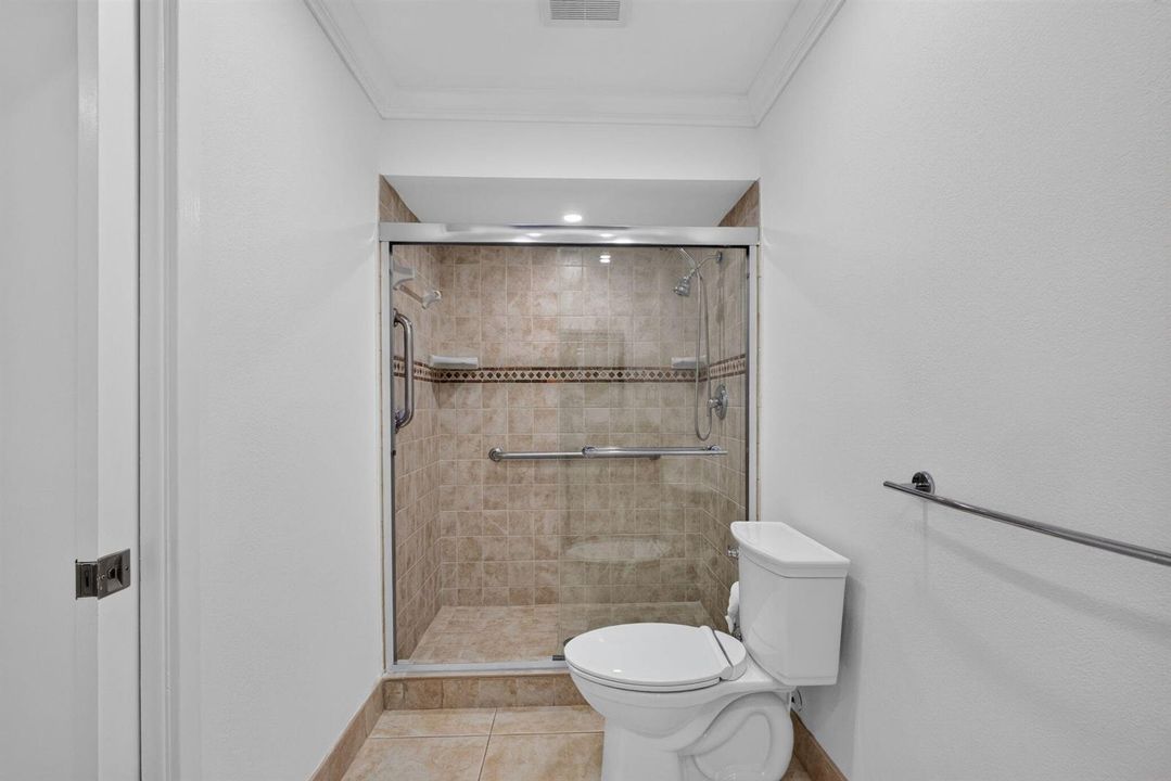 15 - Walk-in shower