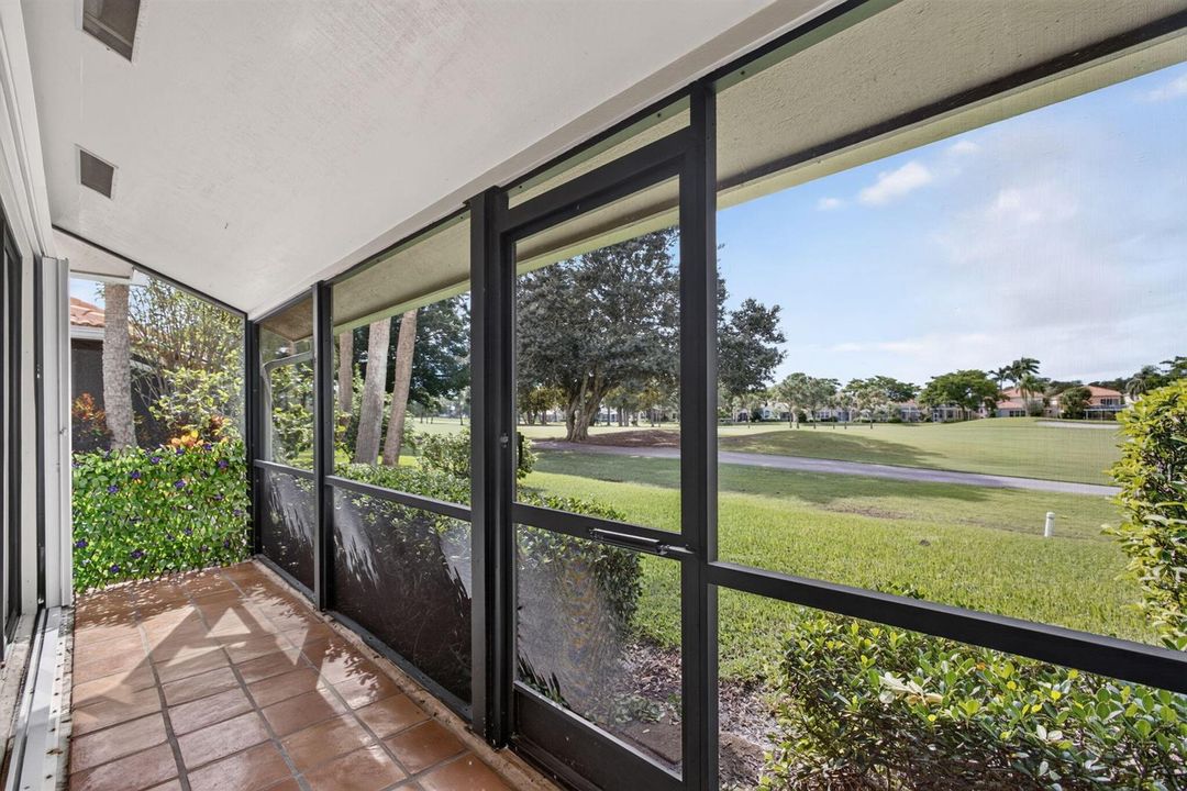 21 - Screened patio