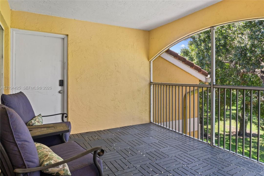 For Sale: $234,900 (2 beds, 2 baths, 1256 Square Feet)