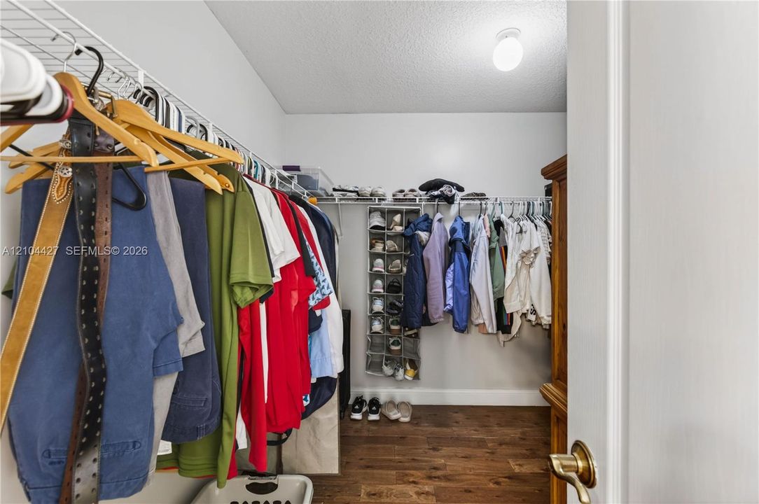 En Venta: $395,000 (4 camas, 3 baños, 0 Pies cuadrados)