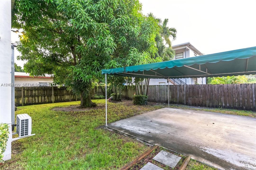 For Rent: $2,200 (2 beds, 1 baths, 1648 Square Feet)