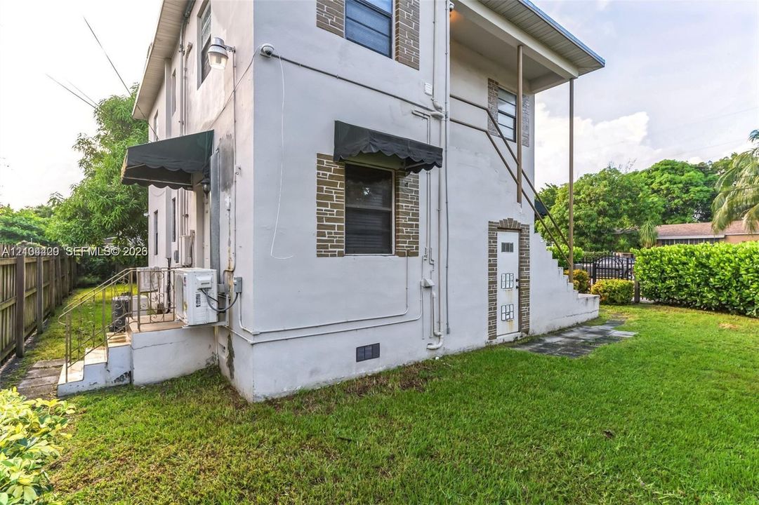 For Rent: $2,200 (2 beds, 1 baths, 1648 Square Feet)