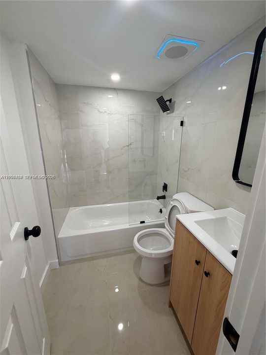 For Rent: $2,350 (2 beds, 2 baths, 800 Square Feet)