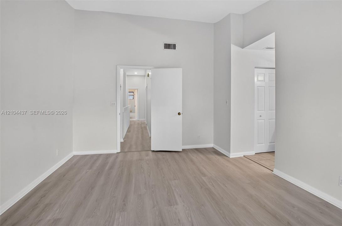 В аренду: $3,200 (3 спален, 2 ванн, 1420 Квадратных фут)