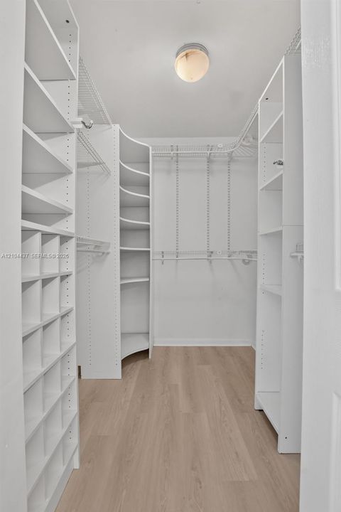 В аренду: $3,200 (3 спален, 2 ванн, 1420 Квадратных фут)