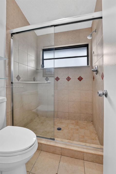 В аренду: $3,200 (3 спален, 2 ванн, 1420 Квадратных фут)