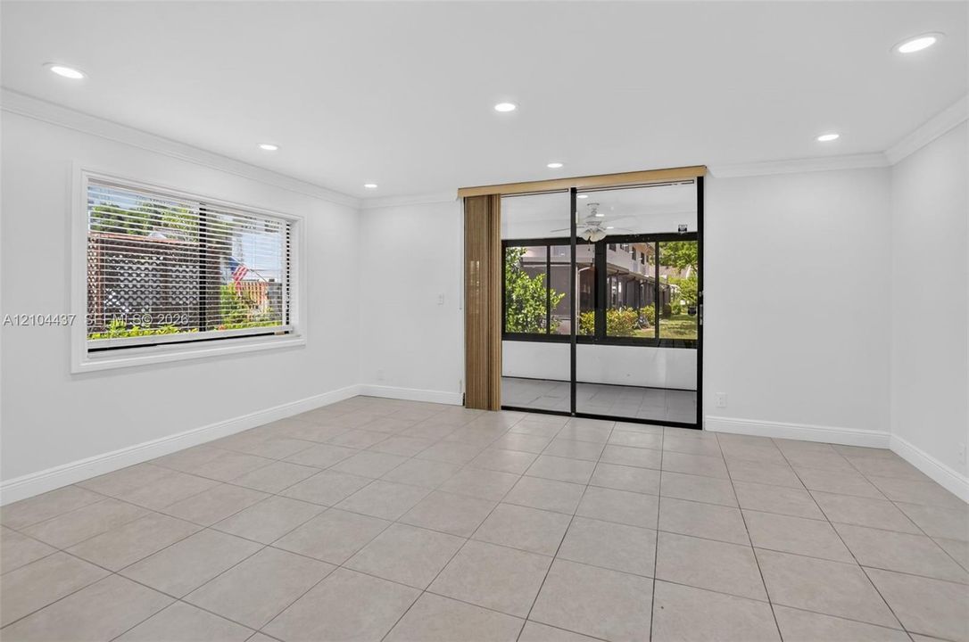 В аренду: $3,200 (3 спален, 2 ванн, 1420 Квадратных фут)