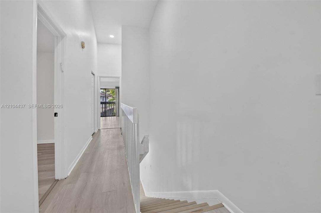 В аренду: $3,200 (3 спален, 2 ванн, 1420 Квадратных фут)