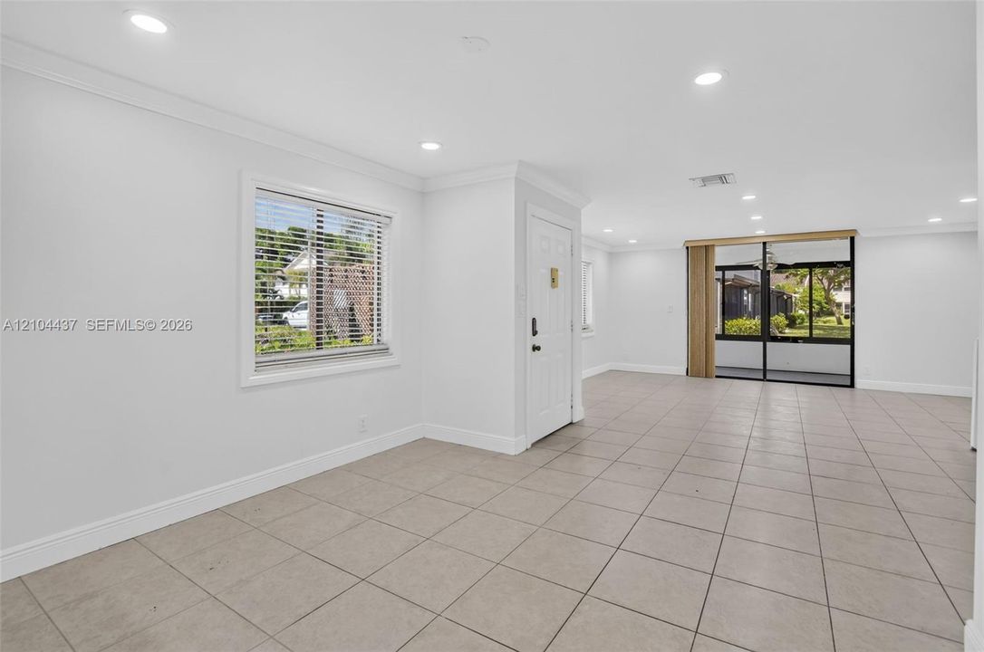 В аренду: $3,200 (3 спален, 2 ванн, 1420 Квадратных фут)