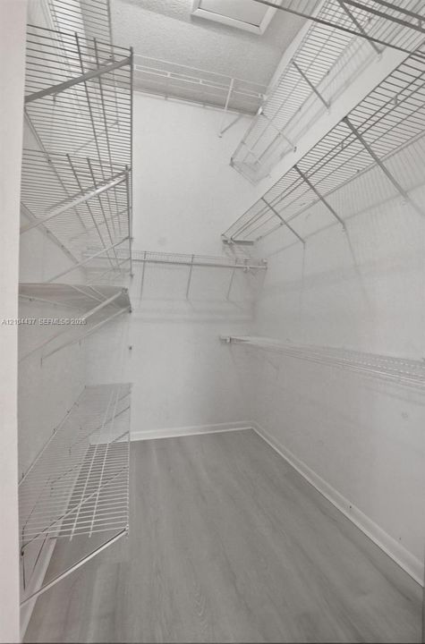 В аренду: $3,200 (3 спален, 2 ванн, 1420 Квадратных фут)