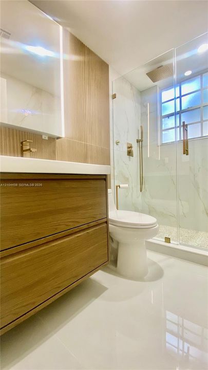 For Rent: $2,200 (1 beds, 1 baths, 680 Square Feet)