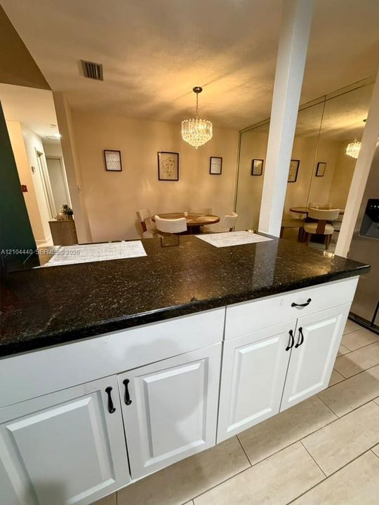 В аренду: $2,600 (2 спален, 2 ванн, 1078 Квадратных фут)