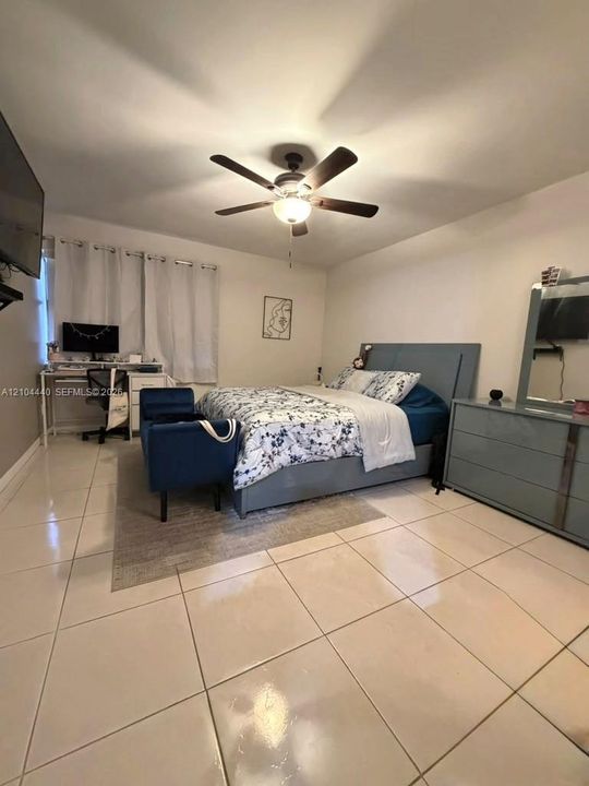 В аренду: $2,600 (2 спален, 2 ванн, 1078 Квадратных фут)