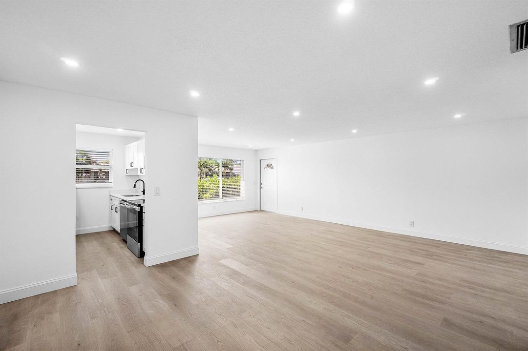 007-165SouthBoulevard-B-BoyntonBeach-FL-