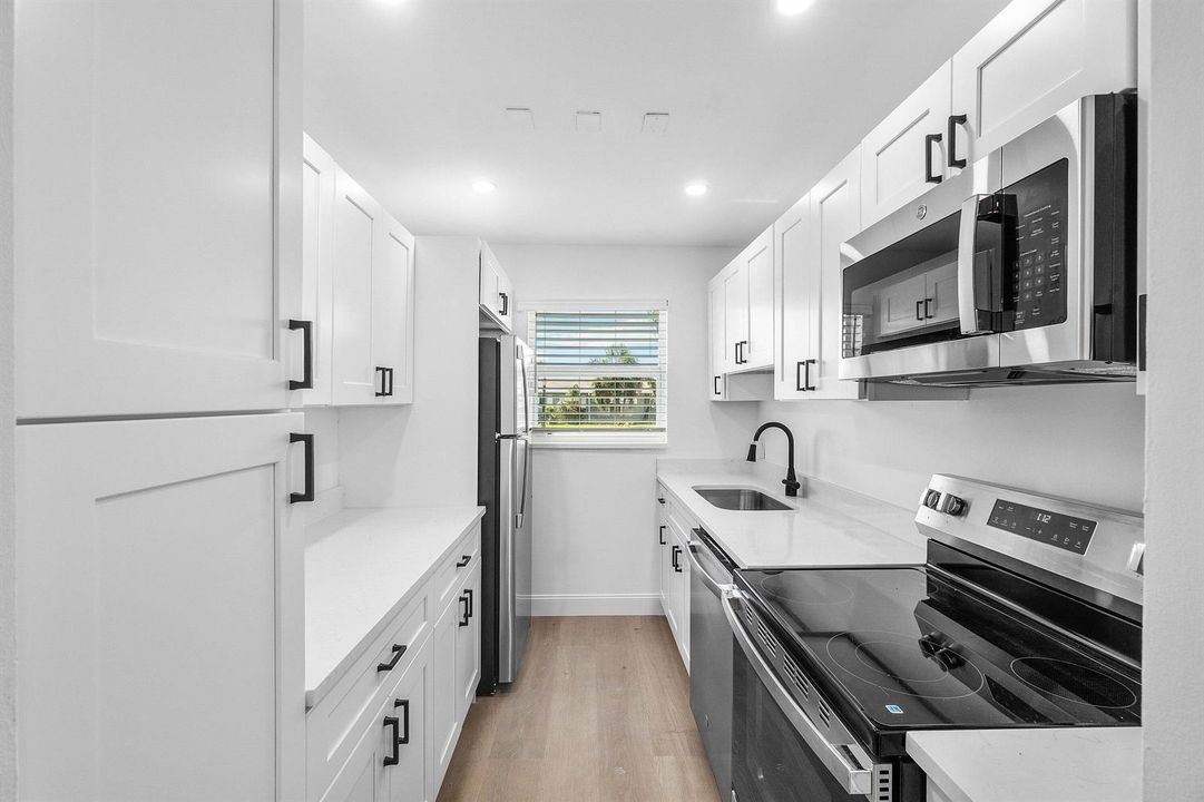 008-165SouthBoulevard-B-BoyntonBeach-FL-