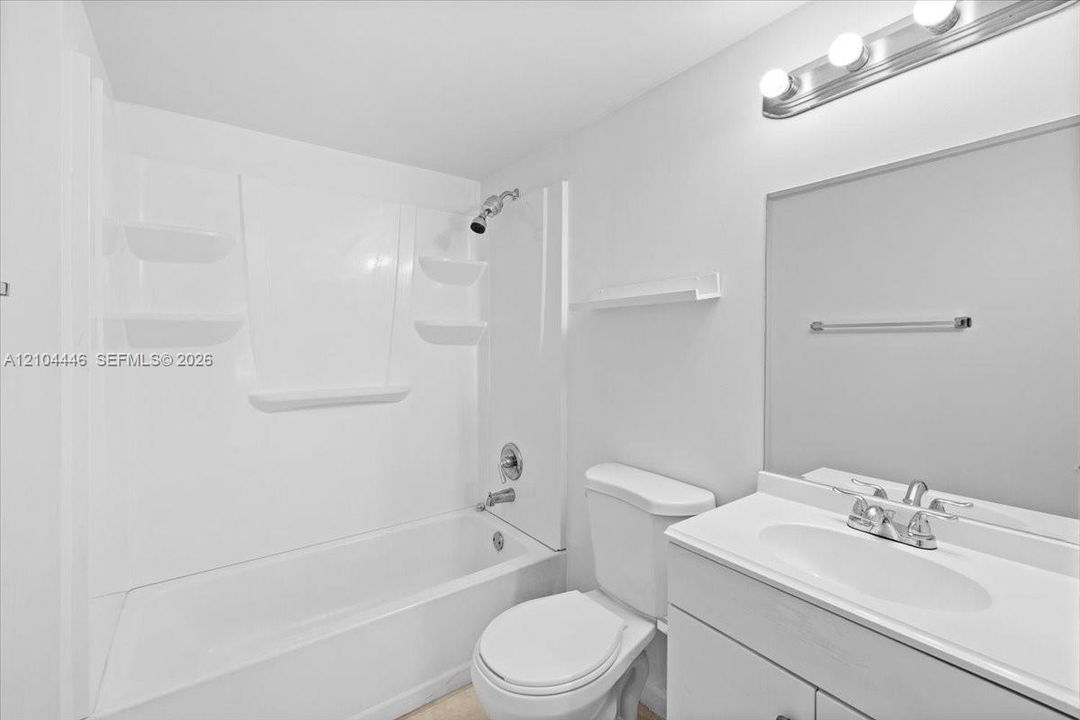 For Rent: $1,900 (2 beds, 2 baths, 1016 Square Feet)