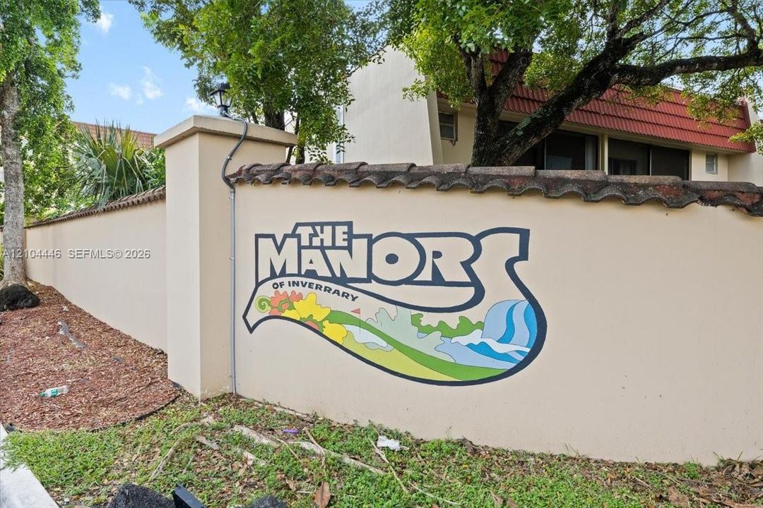 For Rent: $1,900 (2 beds, 2 baths, 1016 Square Feet)