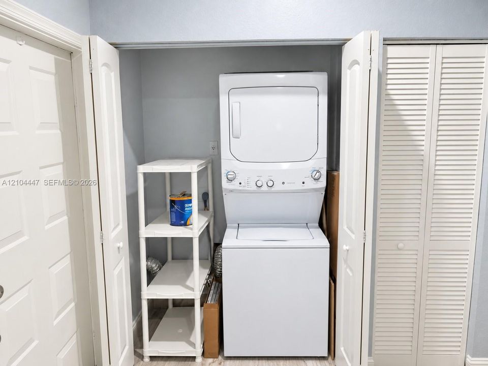 En Renta: $1,950 (2 camas, 2 baños, 886 Pies cuadrados)