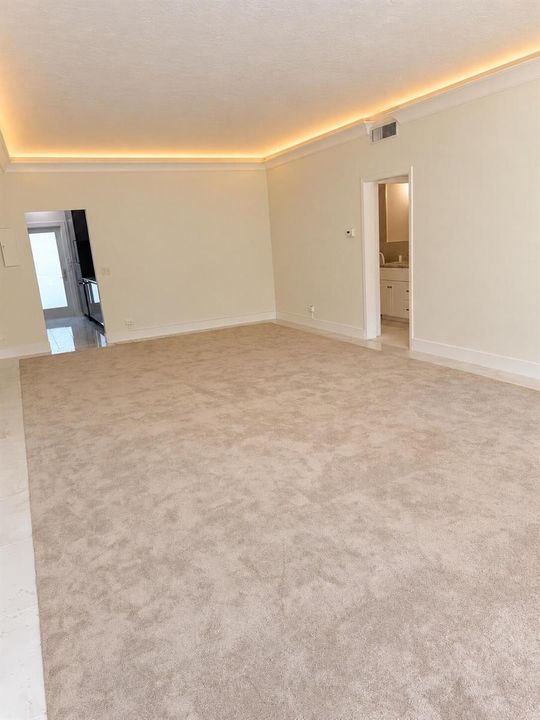 Empty_Room_Unfurnished