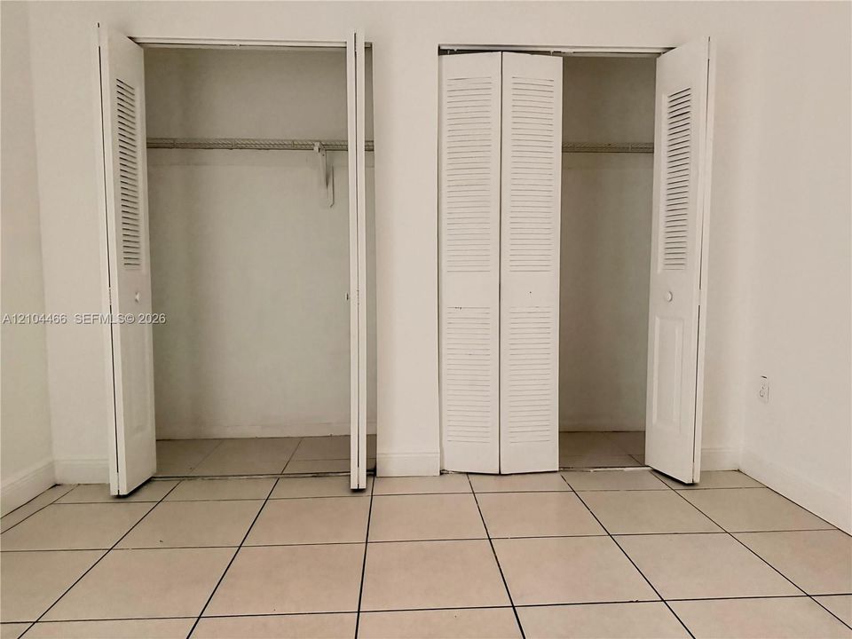 For Rent: $1,980 (2 beds, 2 baths, 960 Square Feet)