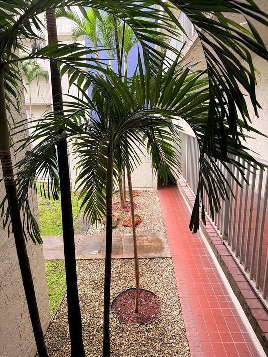 For Rent: $1,980 (2 beds, 2 baths, 960 Square Feet)
