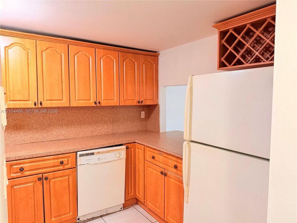 For Rent: $1,980 (2 beds, 2 baths, 960 Square Feet)