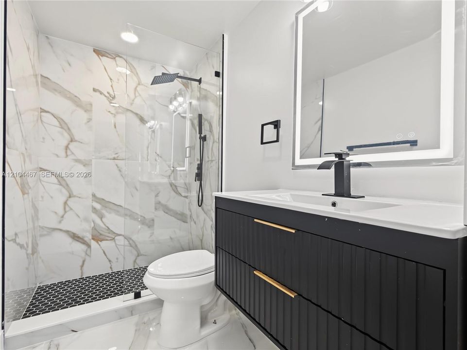 For Sale: $720,000 (3 beds, 3 baths, 2075 Square Feet)