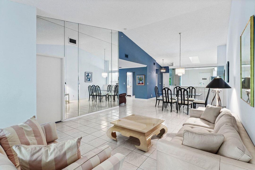 007-10063AndreaLane-B-BoyntonBeach-FL-33