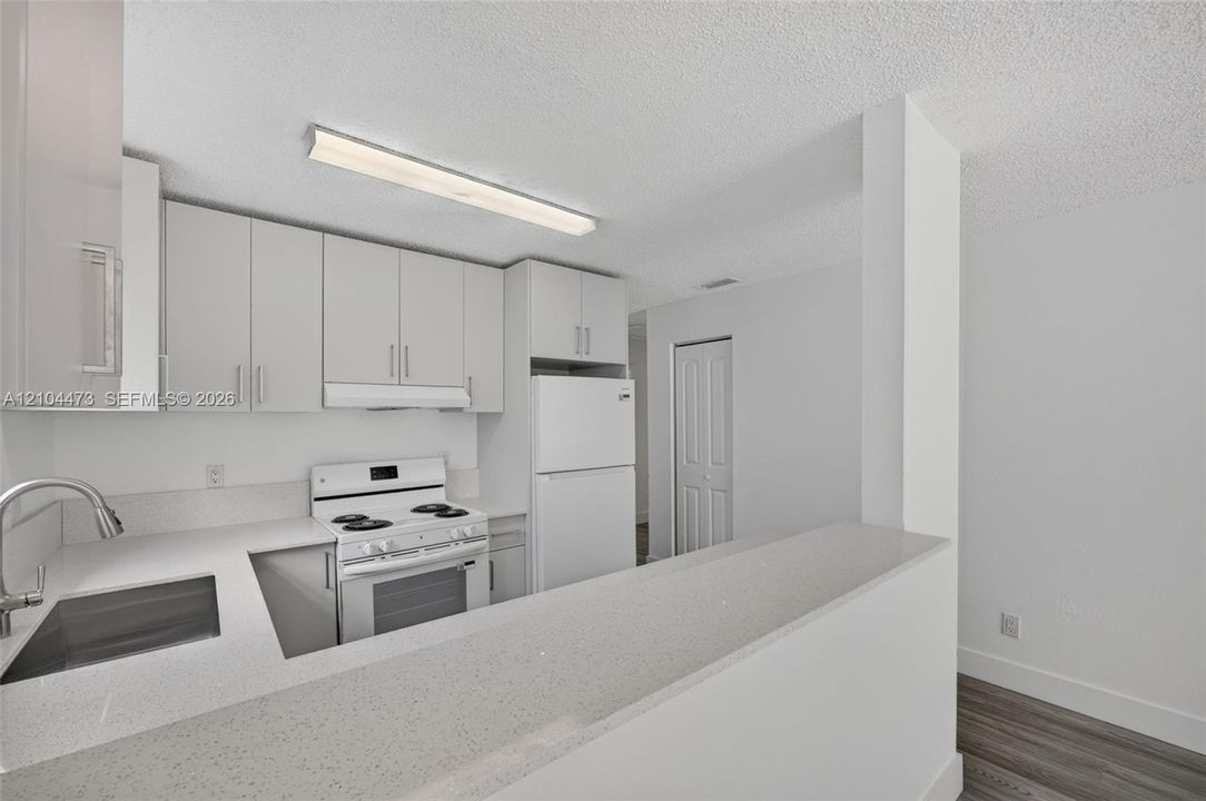 For Sale: $375,000 (4 beds, 2 baths, 1116 Square Feet)