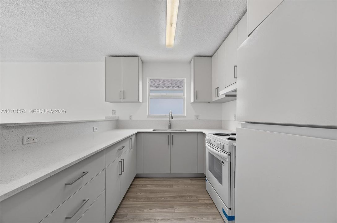 For Sale: $375,000 (4 beds, 2 baths, 1116 Square Feet)