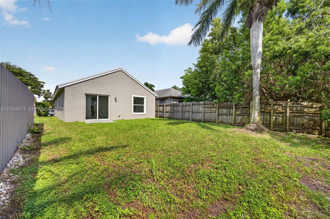 For Sale: $375,000 (4 beds, 2 baths, 1116 Square Feet)