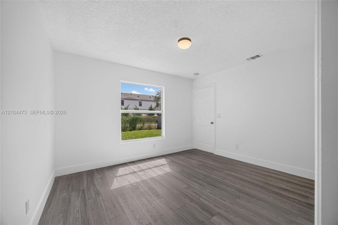 For Sale: $375,000 (4 beds, 2 baths, 1116 Square Feet)