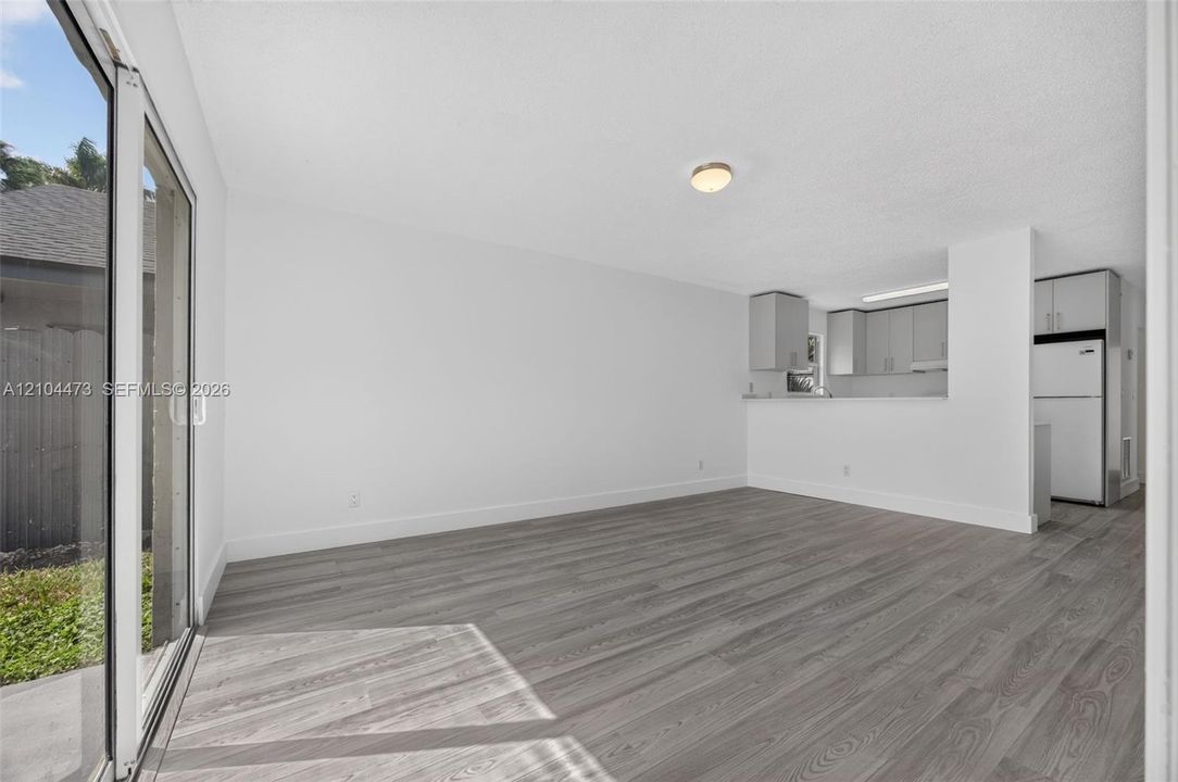 For Sale: $375,000 (4 beds, 2 baths, 1116 Square Feet)