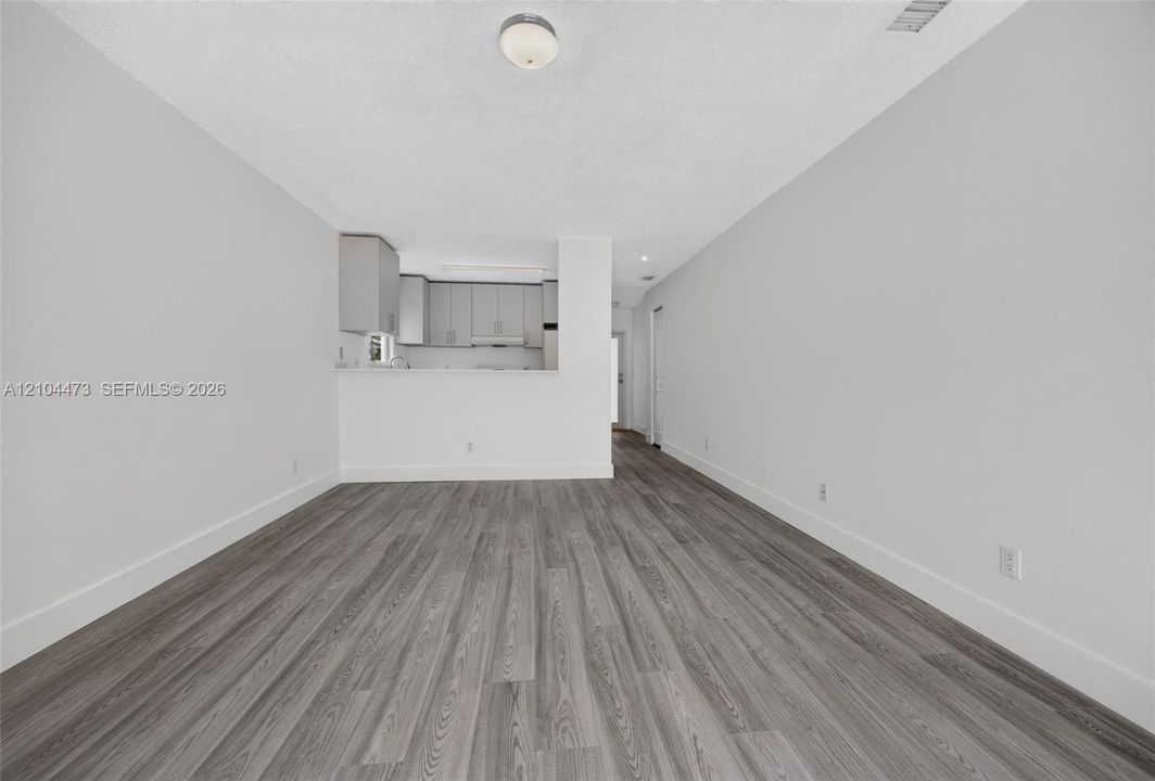 For Sale: $375,000 (4 beds, 2 baths, 1116 Square Feet)