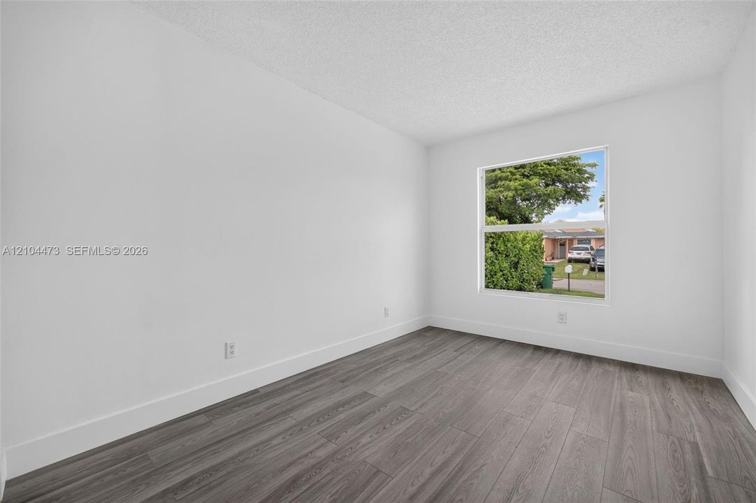 For Sale: $375,000 (4 beds, 2 baths, 1116 Square Feet)