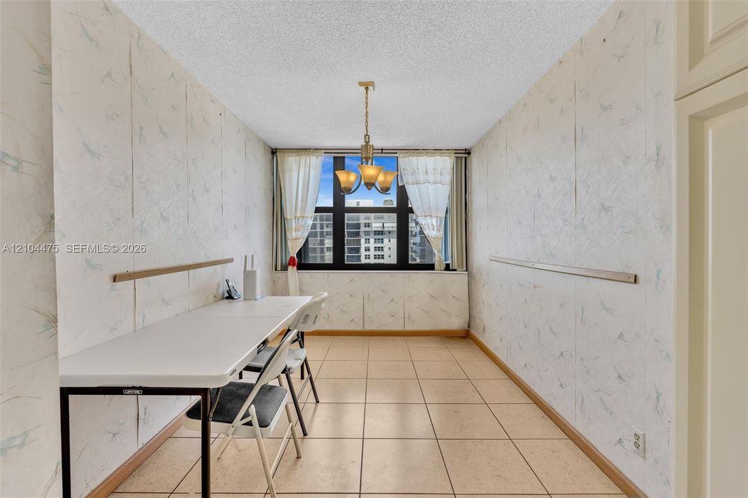 For Sale: $599,000 (2 beds, 2 baths, 1400 Square Feet)