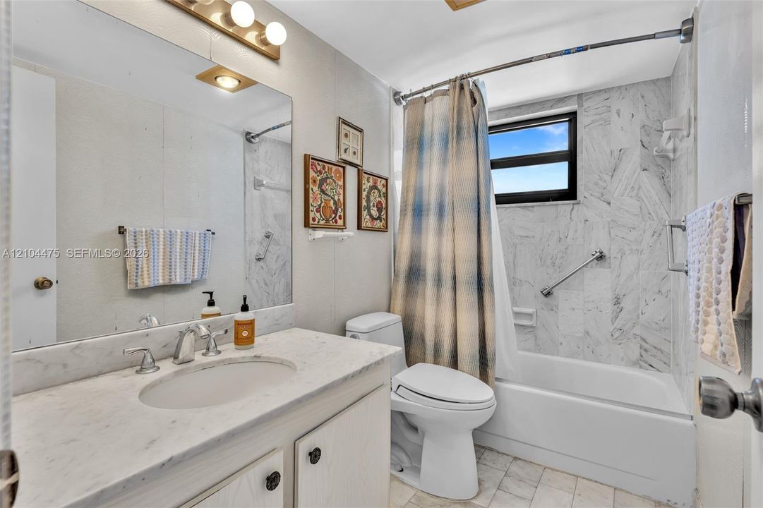 For Sale: $599,000 (2 beds, 2 baths, 1400 Square Feet)