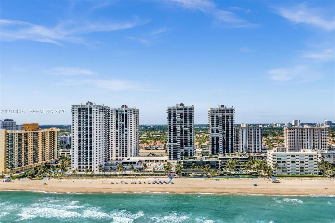 For Sale: $599,000 (2 beds, 2 baths, 1400 Square Feet)
