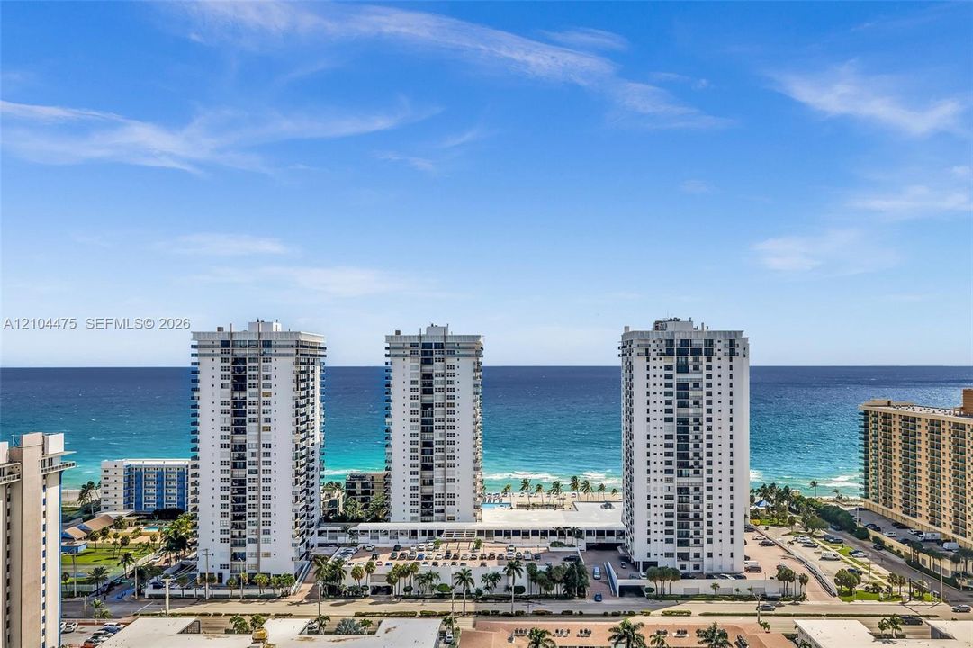 For Sale: $599,000 (2 beds, 2 baths, 1400 Square Feet)